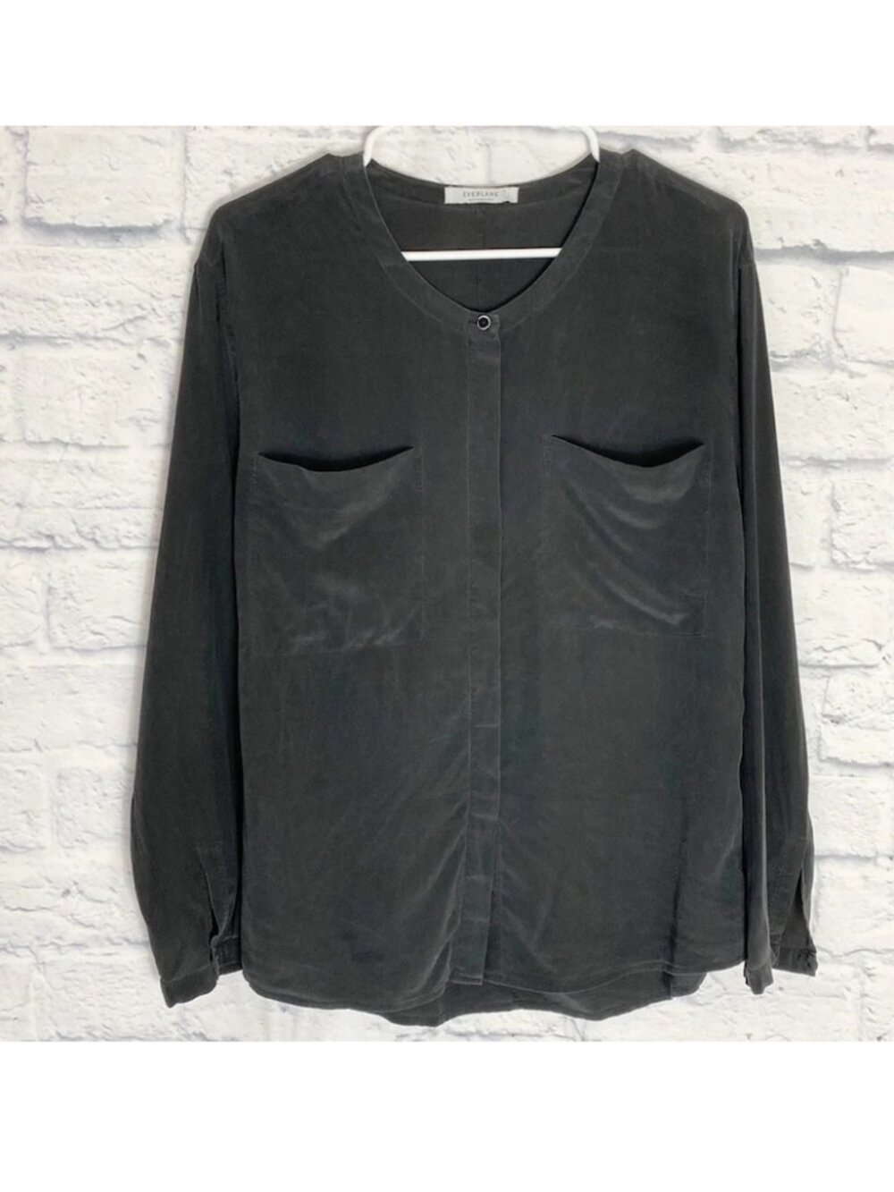 Everlane Silk Collarless Button Down (Washed Black, size M)